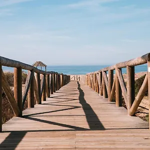 https://apartamento-1-linea-de-playa-zahara-de-los-atunes.es-andalucia.com